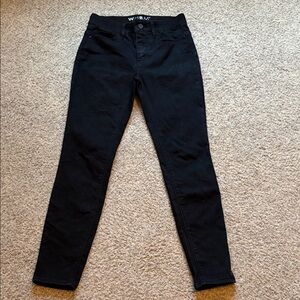 White House Black Market Classic Black Skinny Jeans 00Short